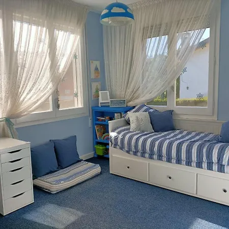 Casa familiar con piscina Casa vacanze Pallejá