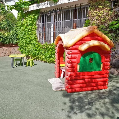 Casa familiar con piscina * Pallejá