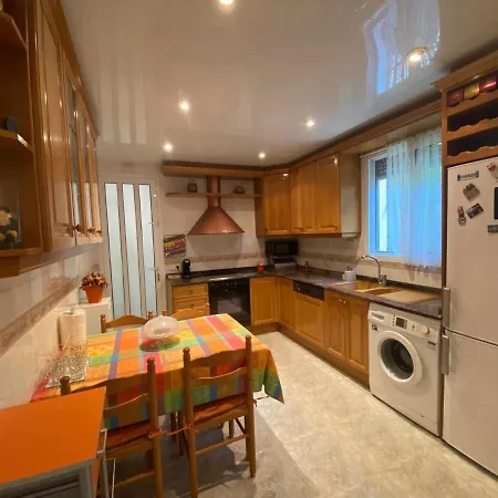 Prázdninový dům Casa Acogedora Familiar Con Piscina *