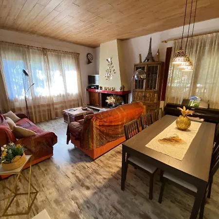 Casa Acogedora Familiar Con Piscina Holiday home Palleja